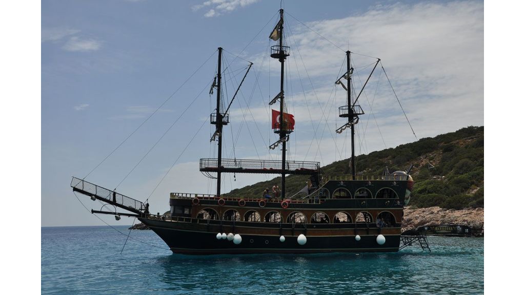 Daily Cruise Pirate Ship (3)