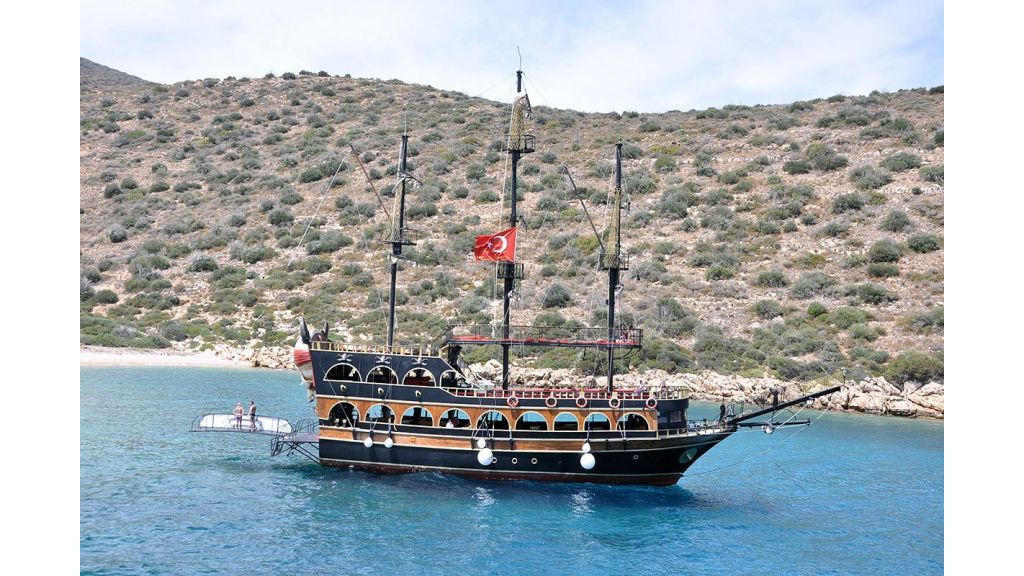 Daily Cruise Pirate Ship (5)