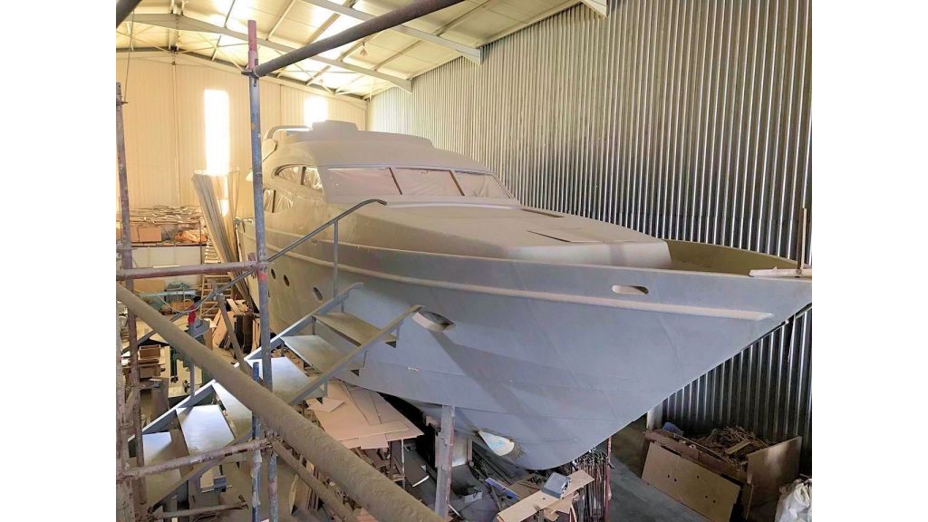 Epoxy Laminated Motoryacht (1)