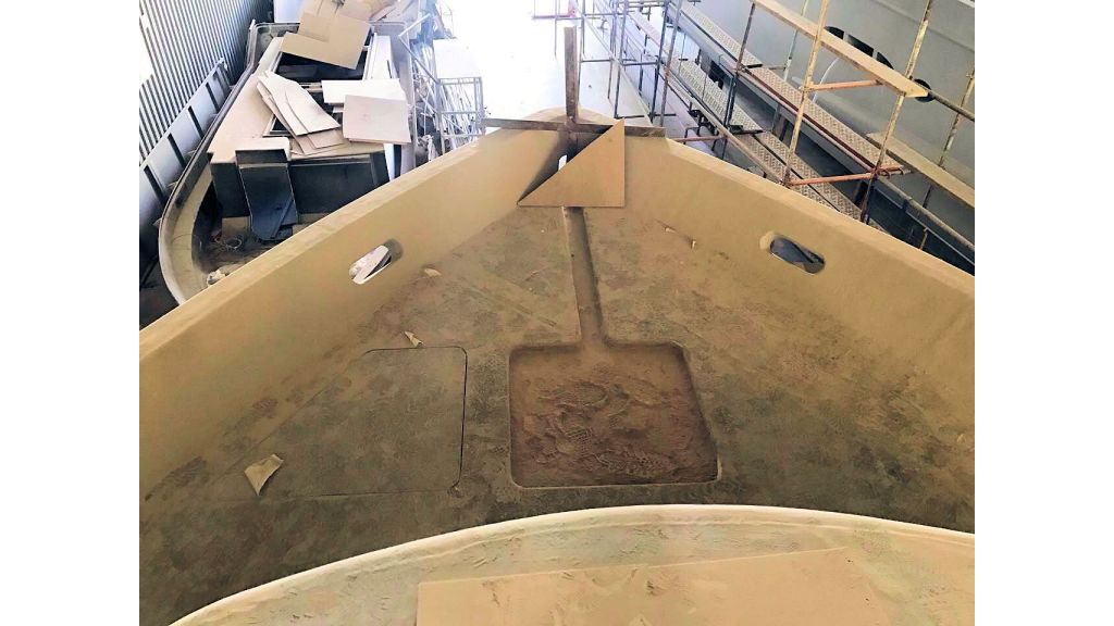 Epoxy Laminated Motoryacht (22)