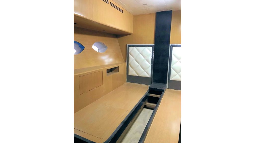 Epoxy Laminated Motoryacht (61)