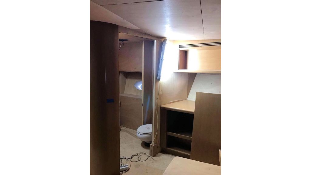 Epoxy Laminated Motoryacht (67)