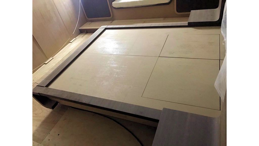 Epoxy Laminated Motoryacht (72)