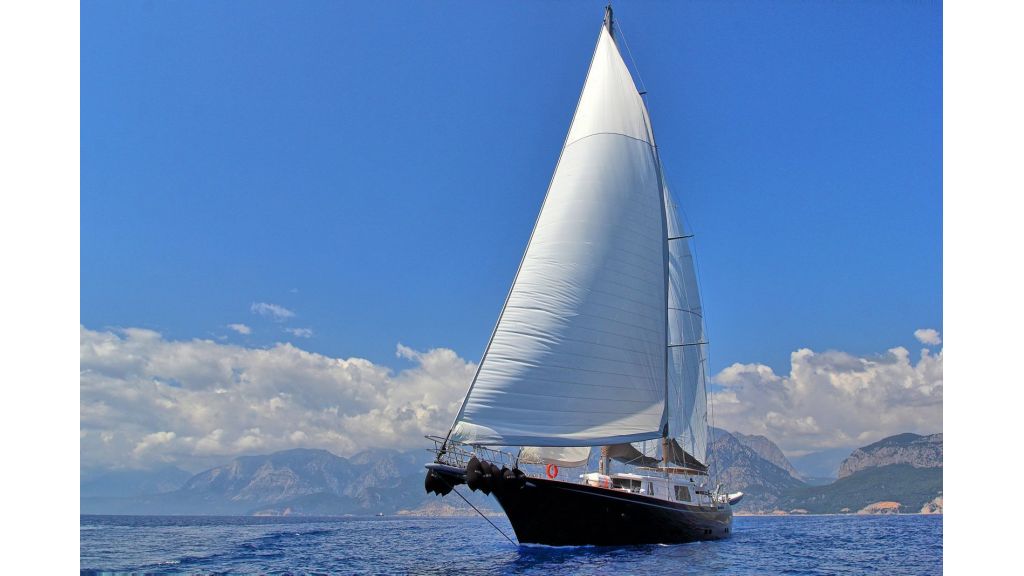 Steel Aluminium Sailing Yacht (5)