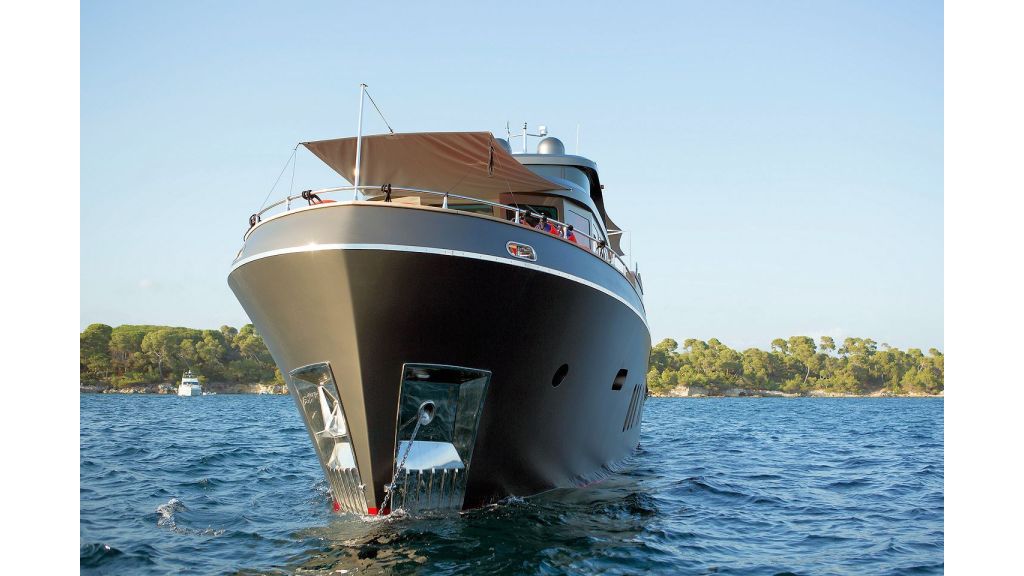 Trawler Style Motor Yacht (6)
