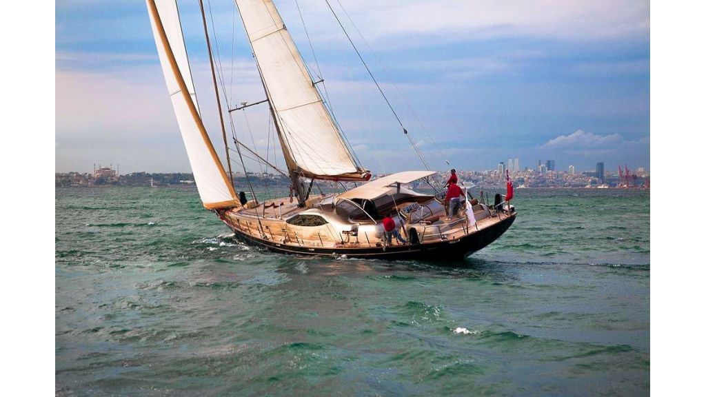 Performance Sailing Yacht (2)