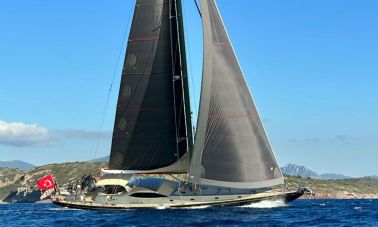 Performance-Sailing-Yacht