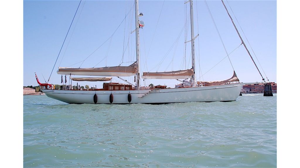 Shindela Sailing Yacht (12)