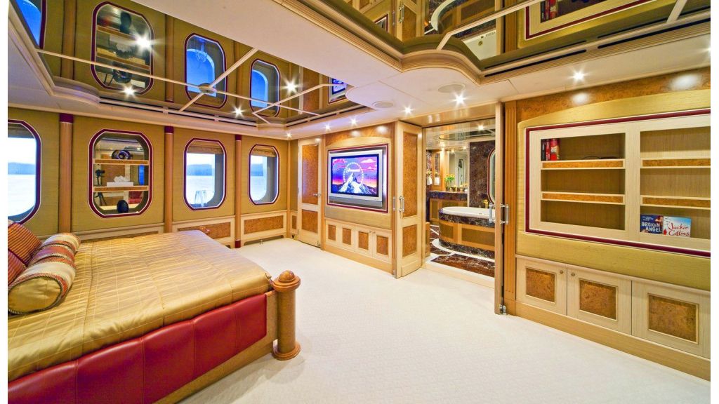 Motor Yacht Sensation (21)