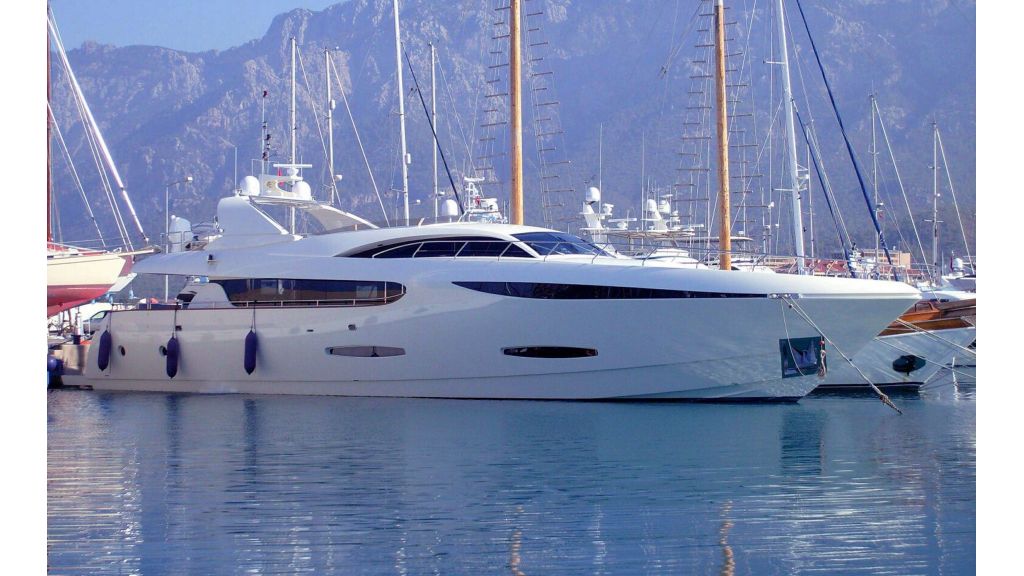 35m Custom Motoryacht (2)