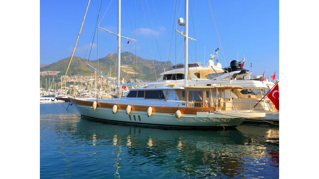 Istanbul Built Sailing Yacht (13)