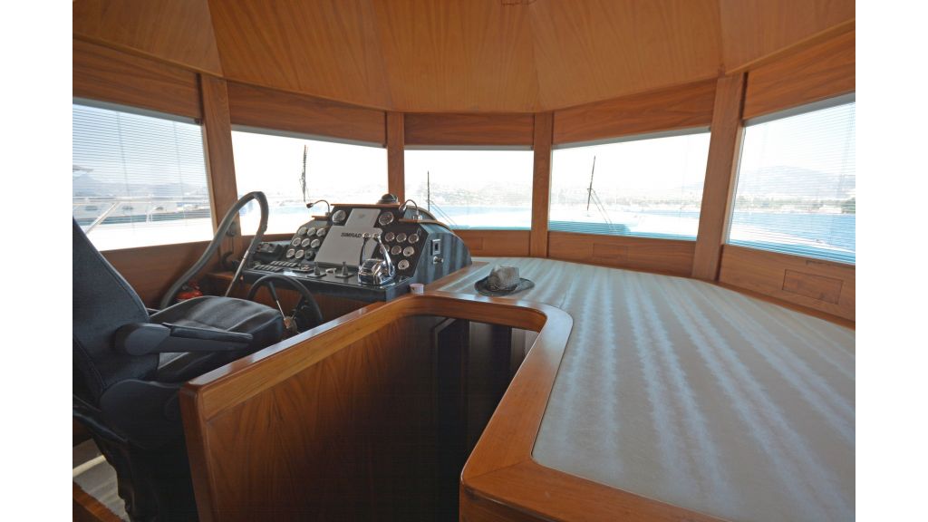 Pilothouse Trawler Motoryacht (1)
