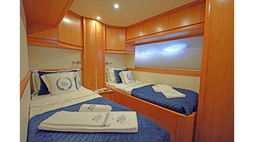 Pershing 88 For Charter (23)