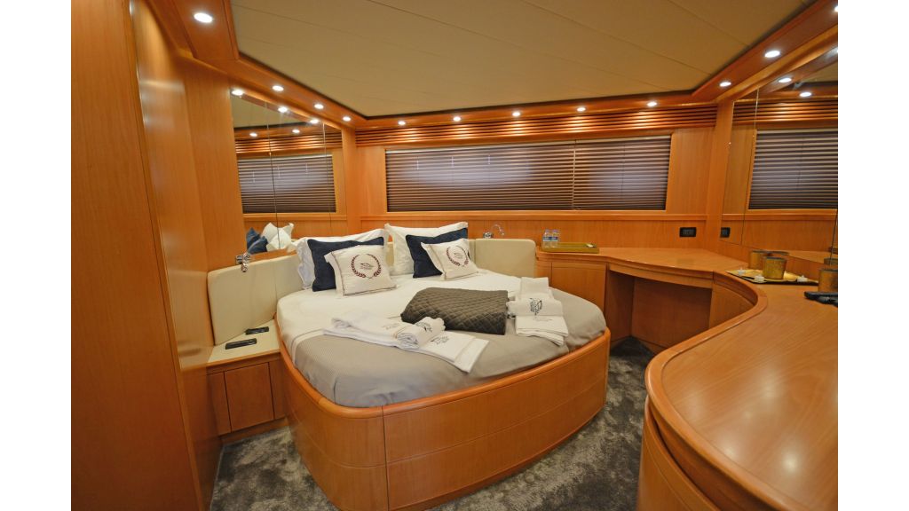 Pershing 88 For Sale (16)