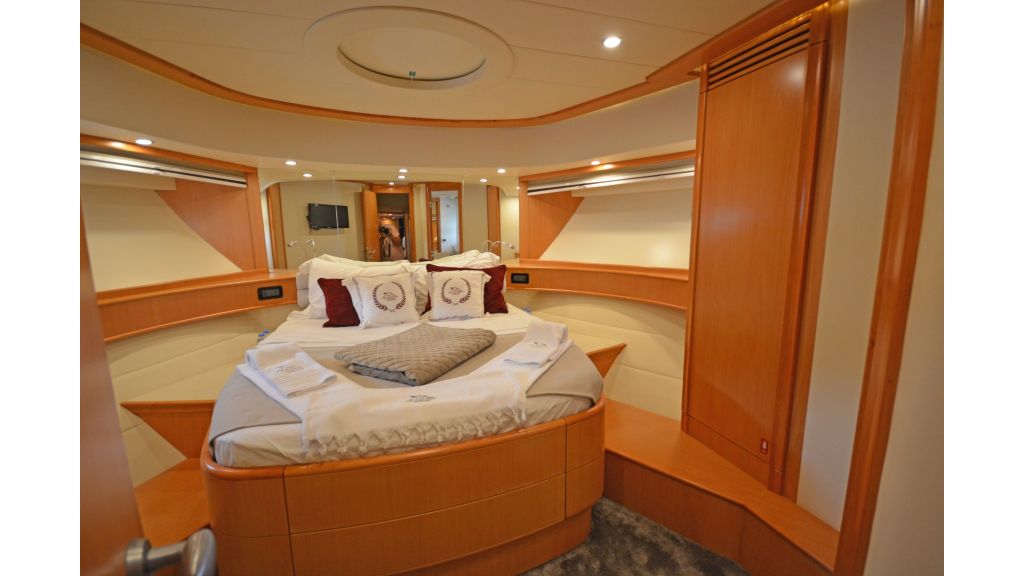 Pershing 88 For Sale (31)