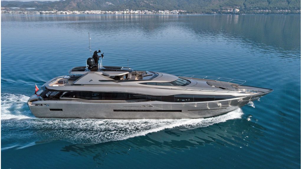 Peri-38m-Motor-Yacht