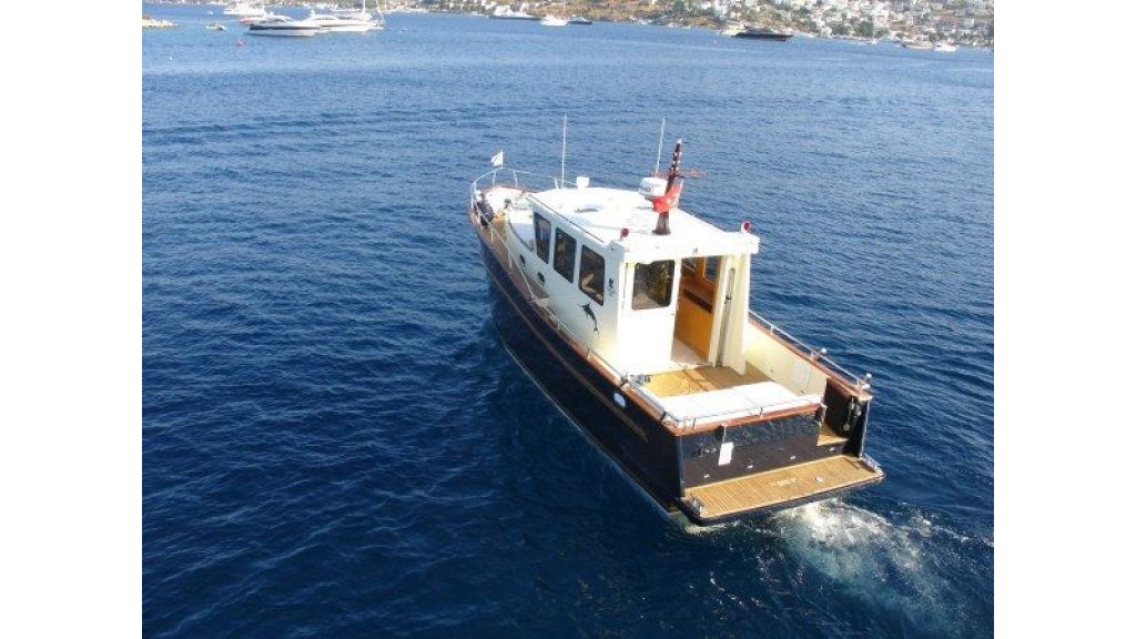 Epoxy Laminated 10,5 meter Trawler 9
