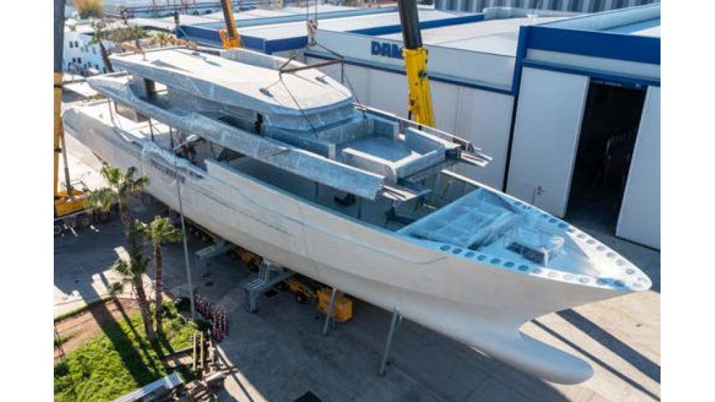 0m-mega-yacht-for-sale (14)