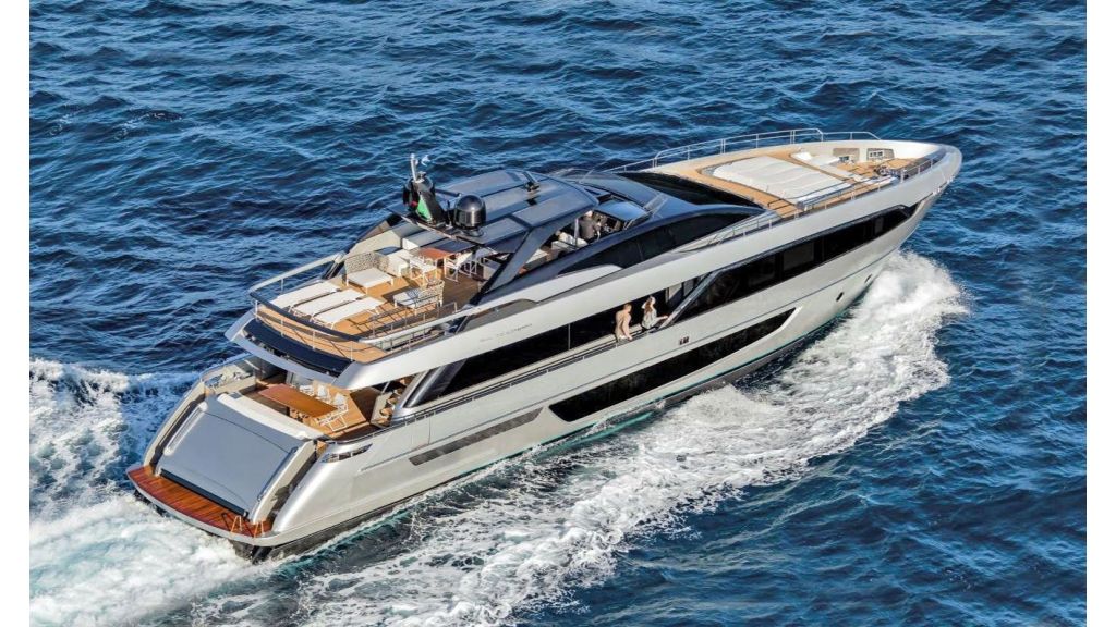 Riva 100 Corsaro motor Yacht