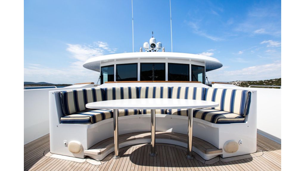 Mustique Luxury Motor Yacht (11)