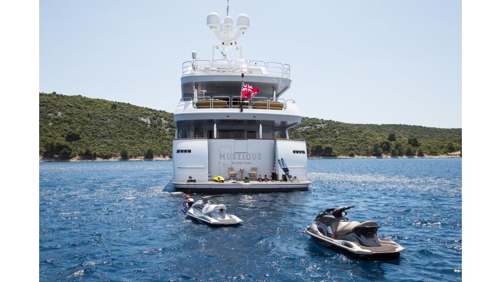 Mustique Luxury Motor Yacht (128)