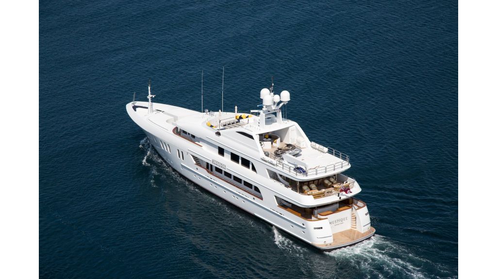 Mustique Luxury Motor Yacht (44)