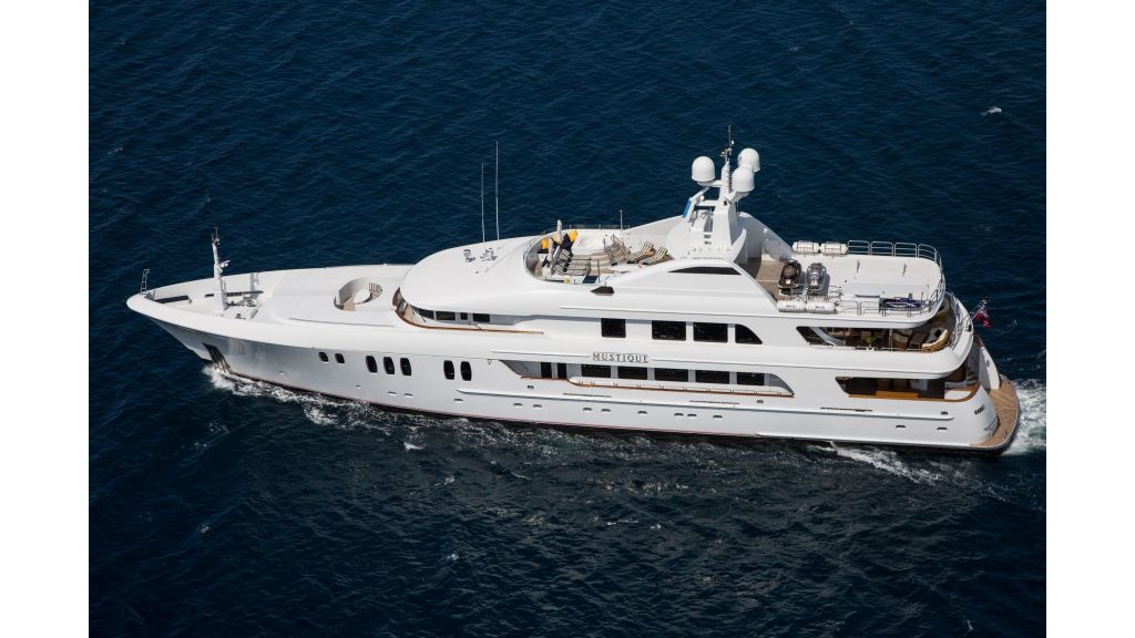 Mustique Luxury Motor Yacht (54)