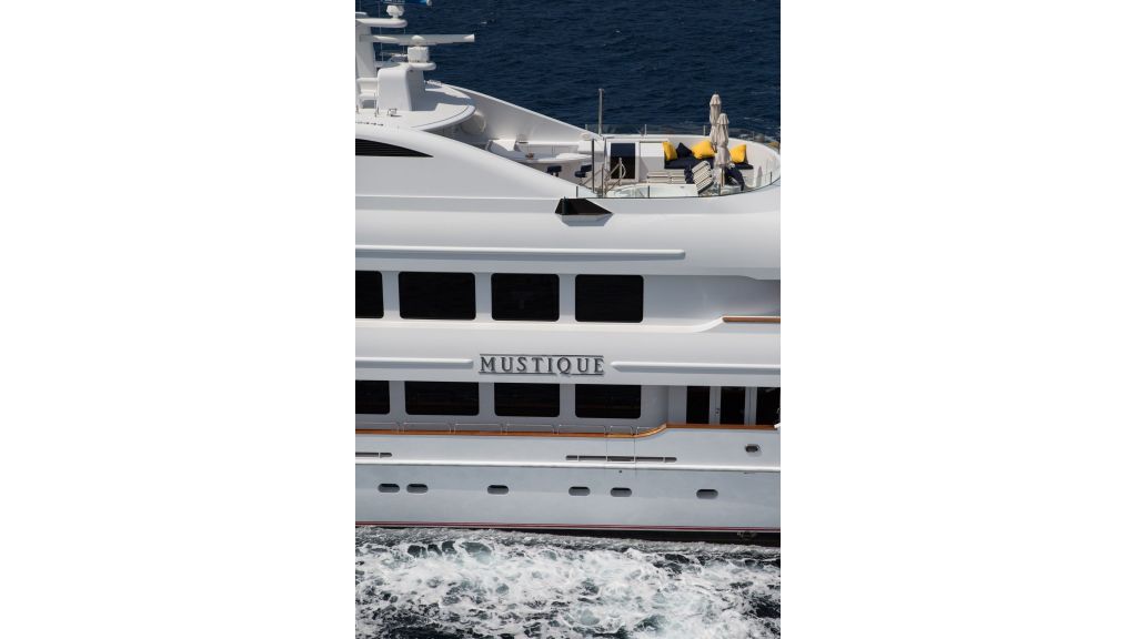 Mustique Luxury Motor Yacht (99)