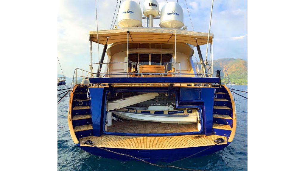 Luxury-Sailing-Yacht-for-Sale (3)