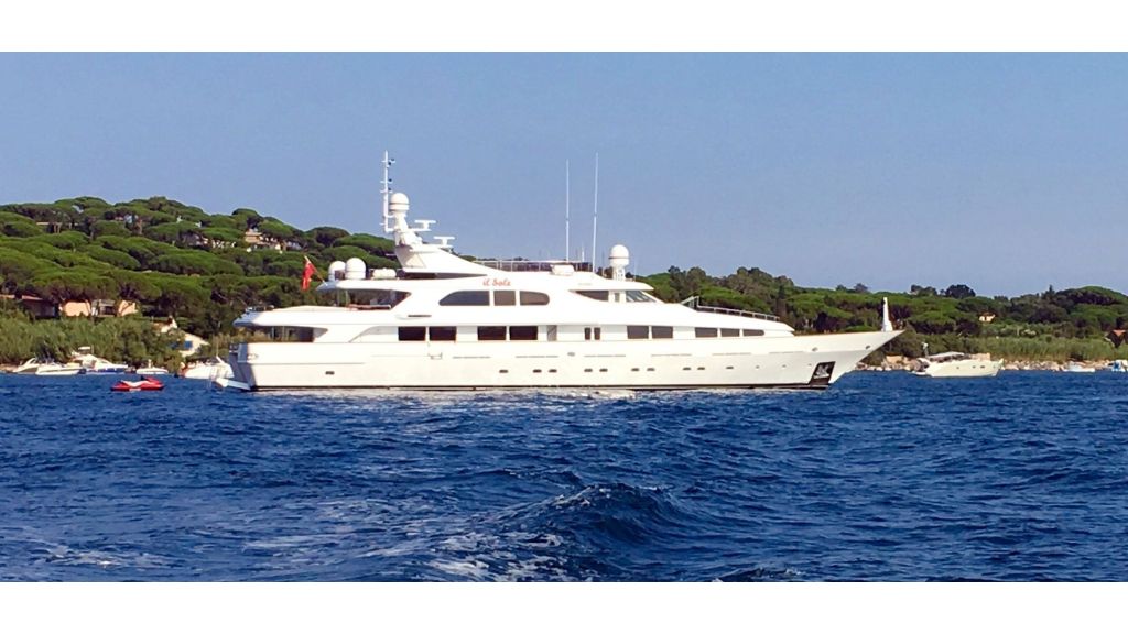 Luxury motor yacht Il Sole (59)
