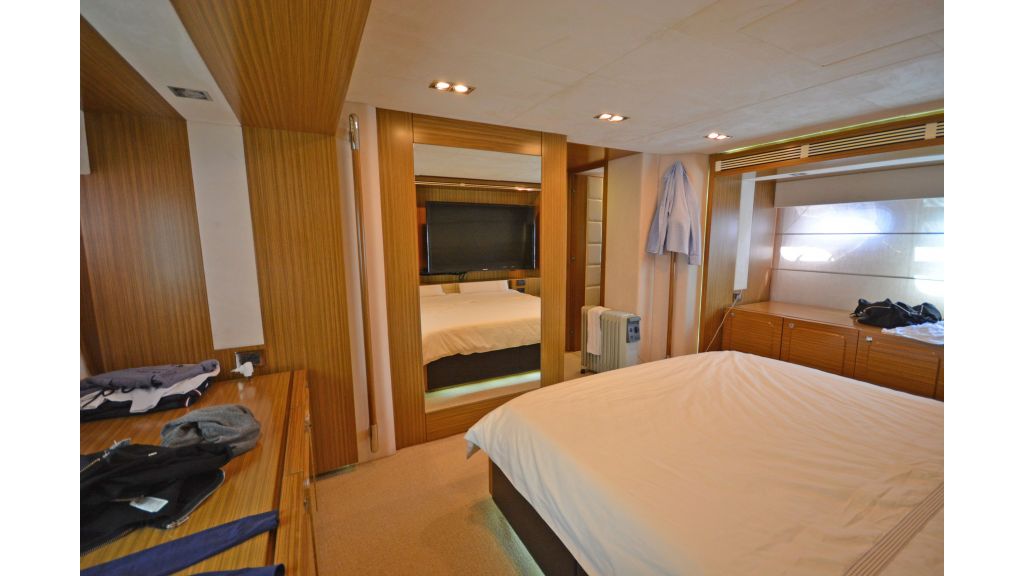 Luxury Trawler (22)