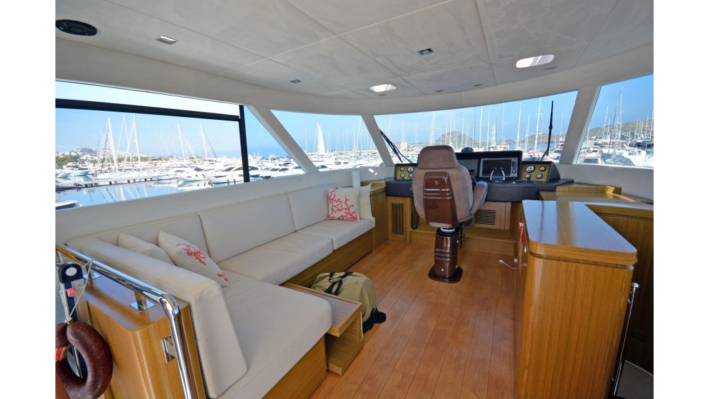 Luxury Trawler (50)