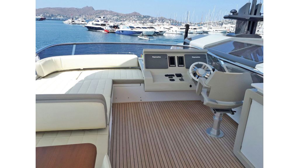 Azimut 72 Motor Yacht (7)