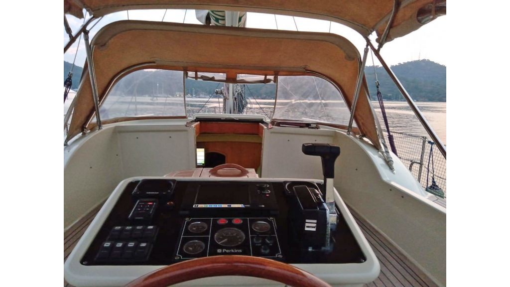 Luxury 2 Cabins Sailing Yacht (15)