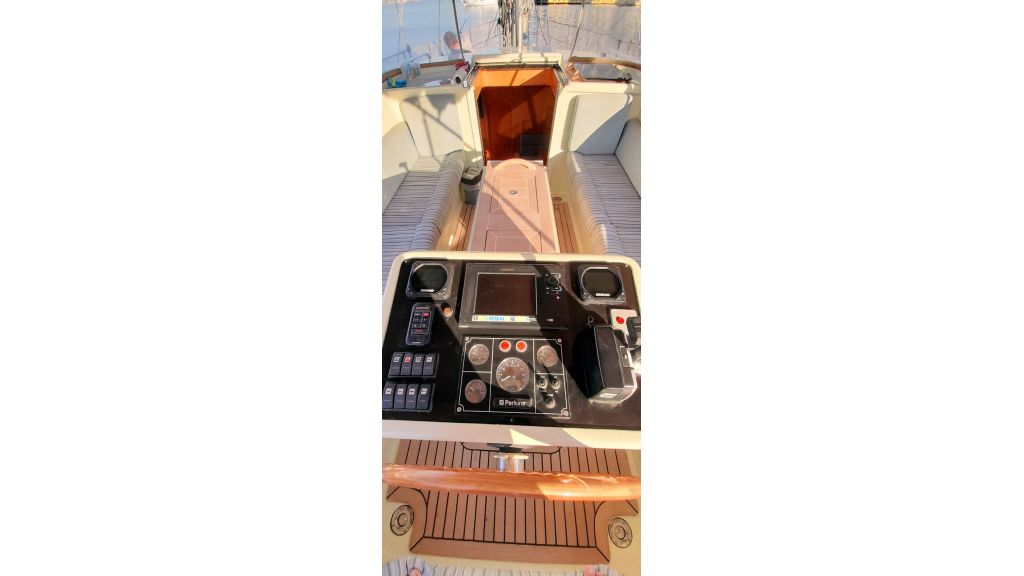 Luxury 2 Cabins Sailing Yacht (16)