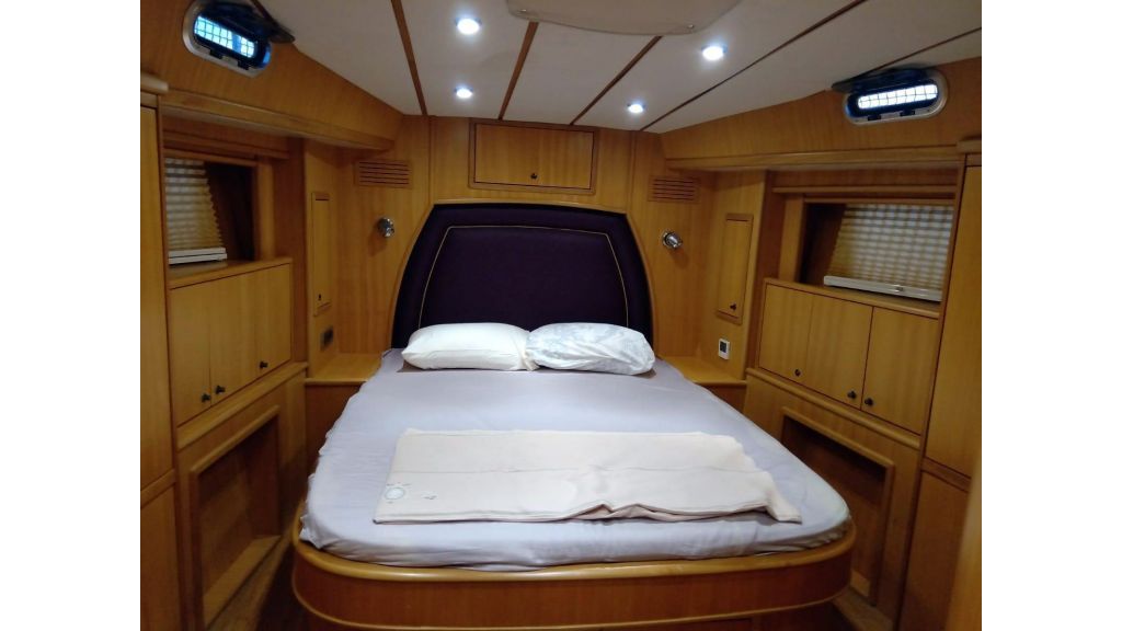 Luxury 2 Cabins Sailing Yacht (17)