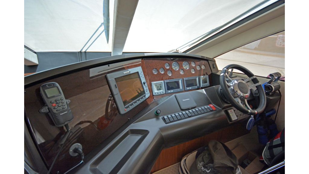 Sunseeker Manhattan 60 For Sale (18)