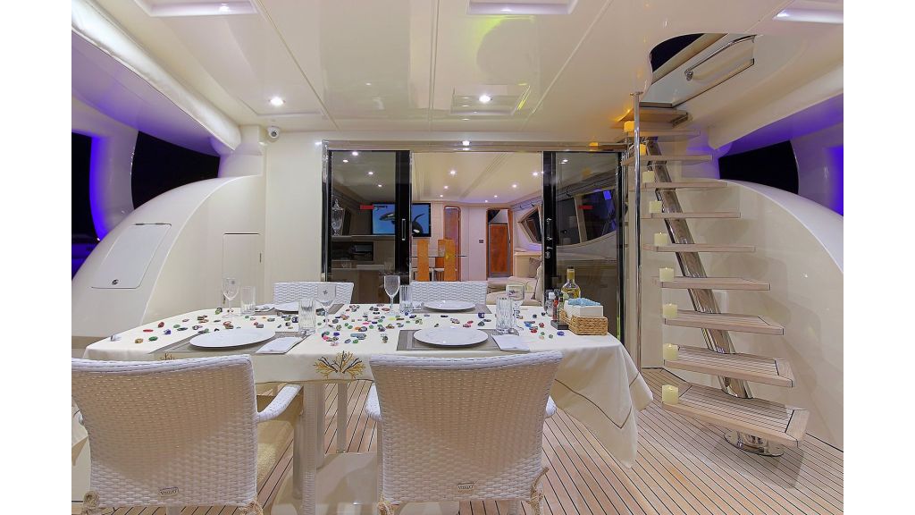 Blanco Luxury Motor Yacht (56)