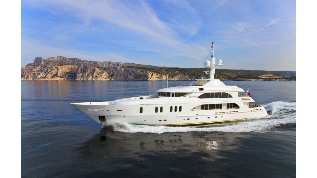 Luxury 50m Aluminum Yacht (1)
