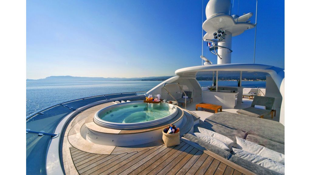 Luxury 50m Aluminum Yacht (9)