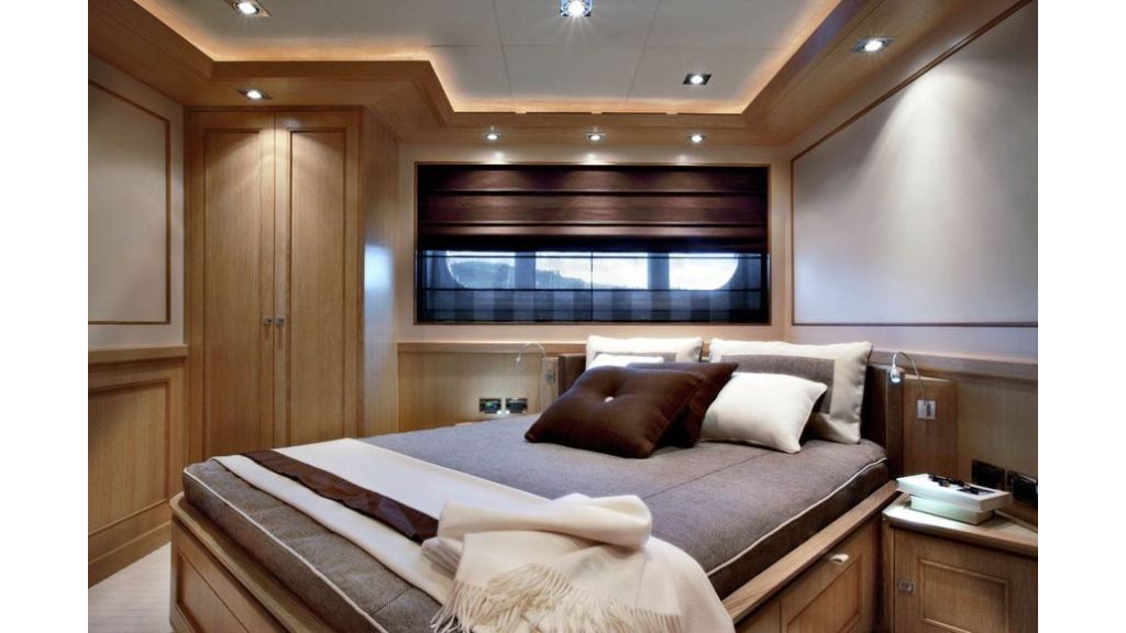 Luxury Yacht Rubeccan (12)