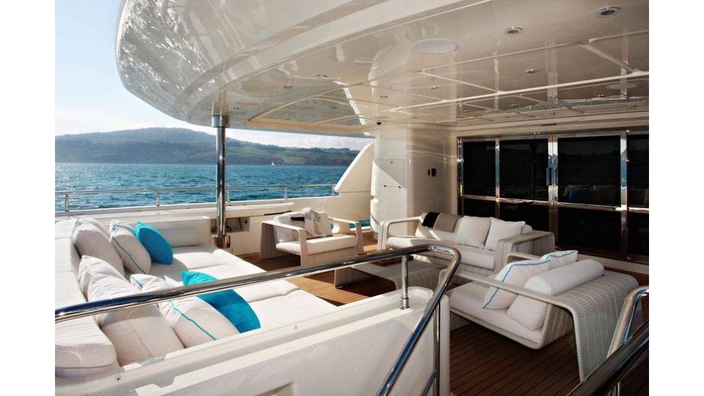 Luxury Yacht Rubeccan (32)