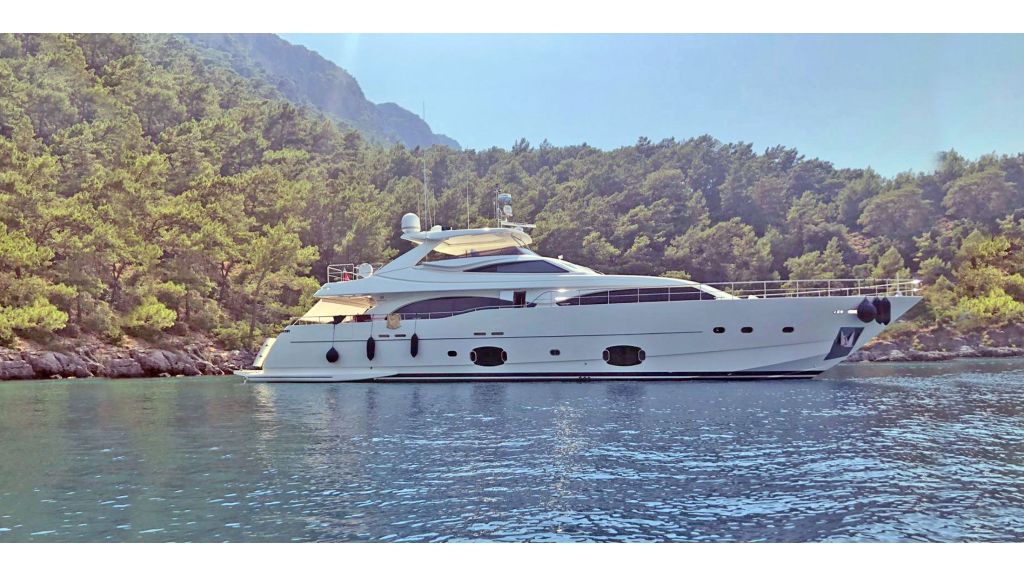 Luxury Motor Yacht Funda D