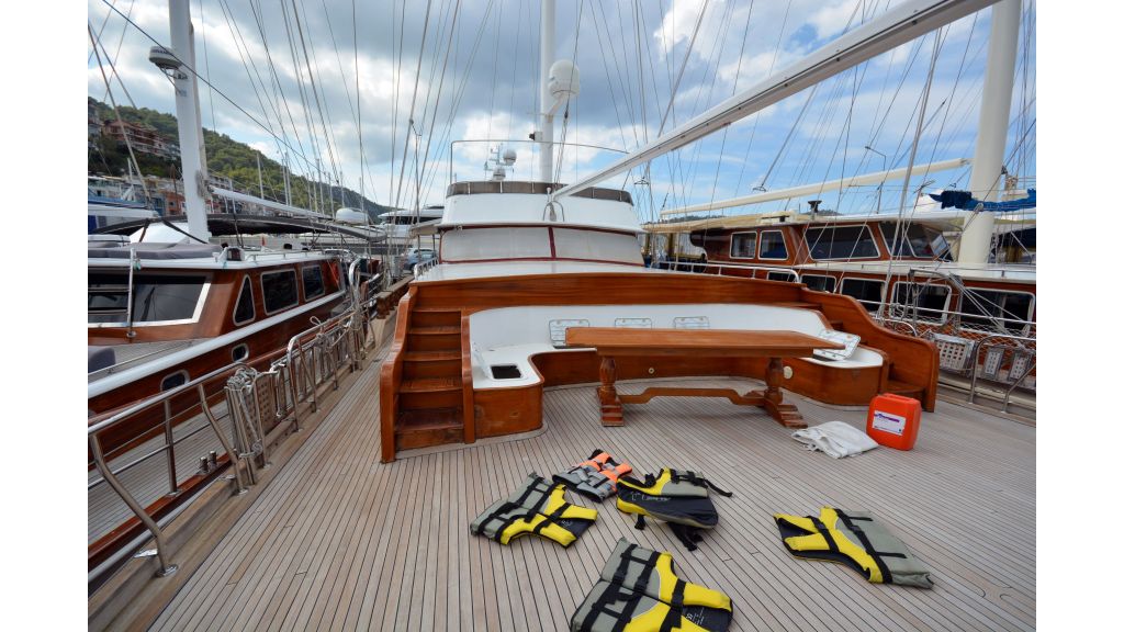 5 Cabins Transom Gulet (11)