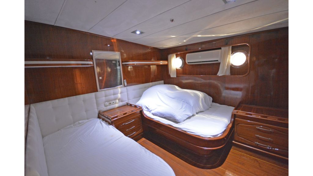 5 Cabins Transom Gulet (37)