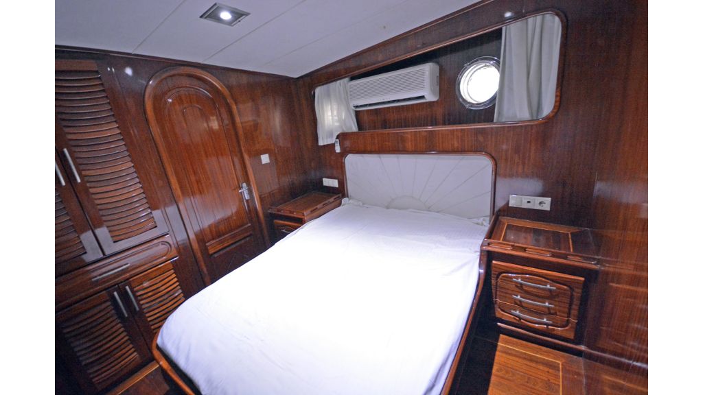 5 Cabins Transom Gulet (48)