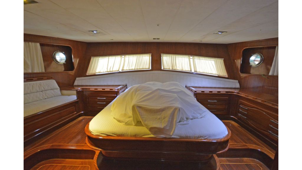 5 Cabins Transom Gulet (55)