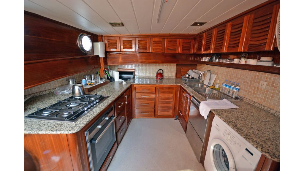 5 Cabins Transom Gulet (68)