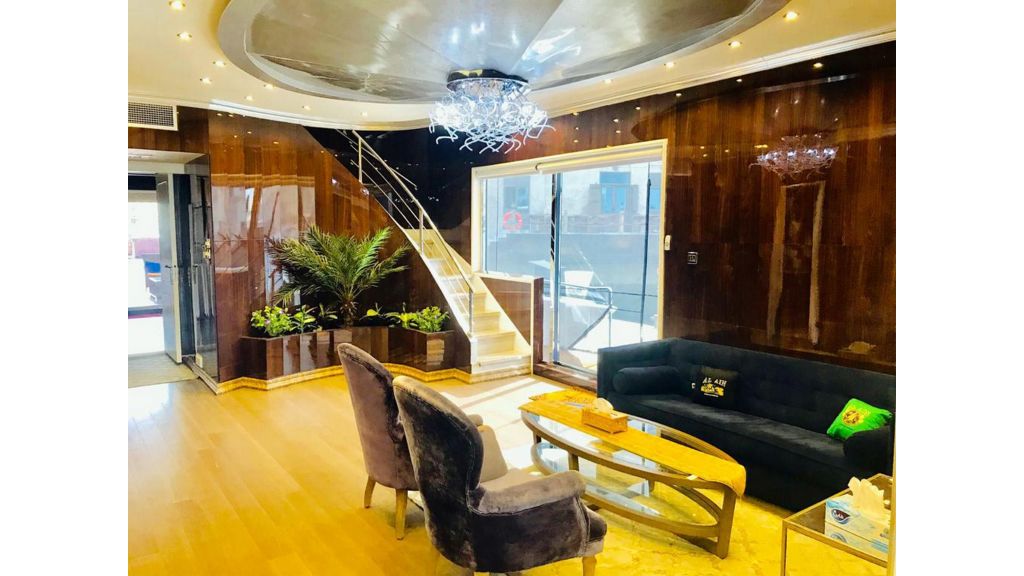 Luxury Floating House (13)
