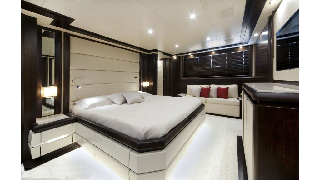 Gatsby Motor Yacht (10)